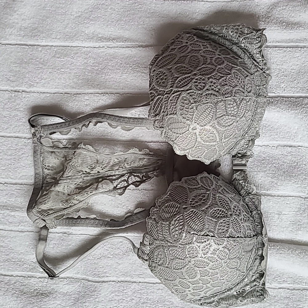 Front closed lace bra